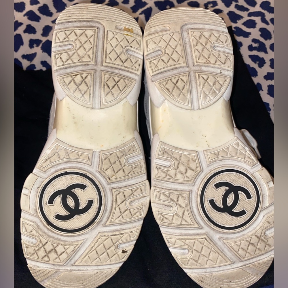 Chanel - Picture 6 of 6